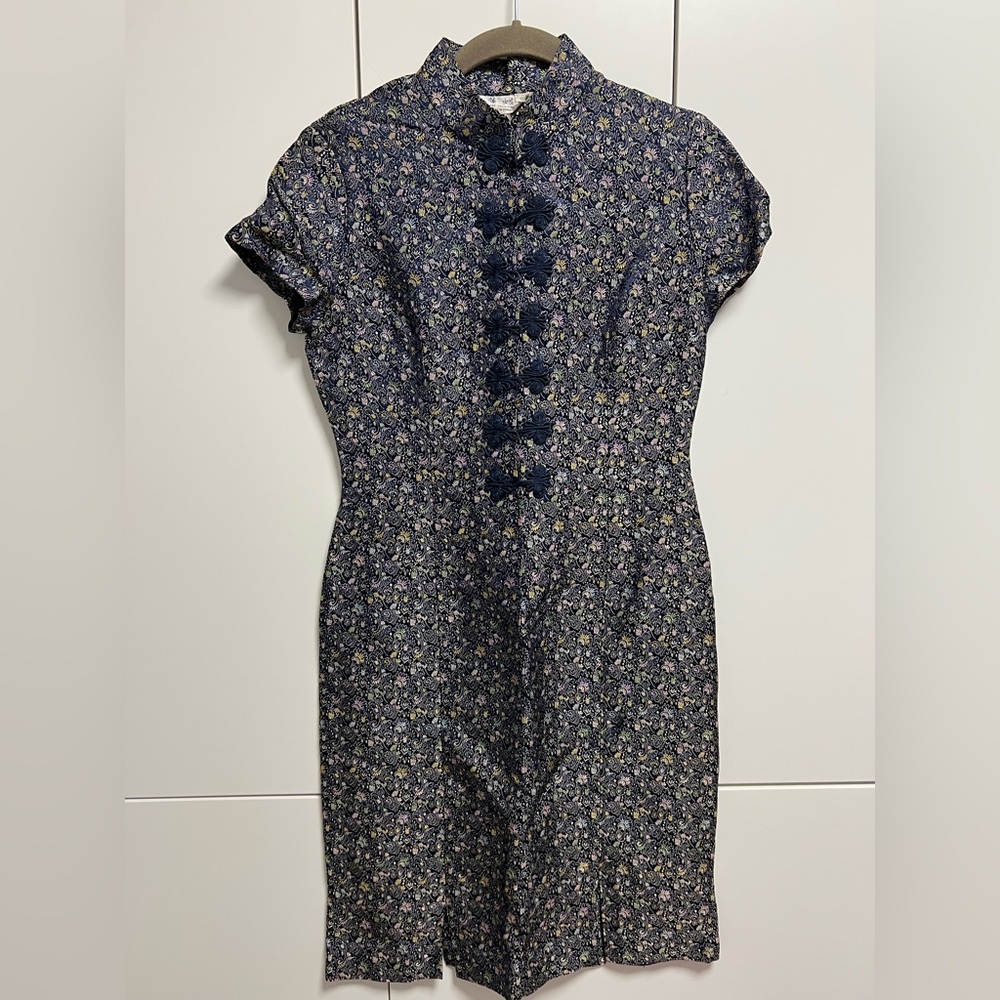 Vintage Navy Floral Dress with Button Detail